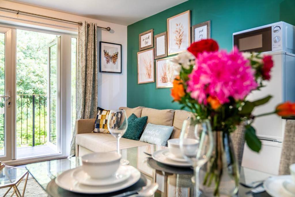 Forest View Apartment- Private Balcony サウサンプトン エクステリア 写真