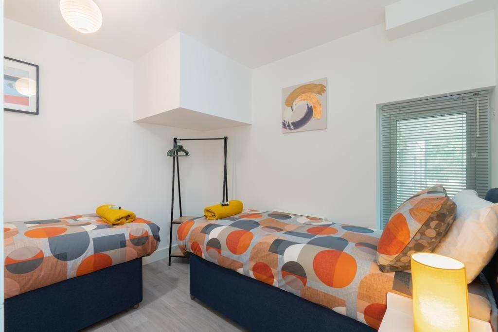 Forest View Apartment- Private Balcony サウサンプトン エクステリア 写真