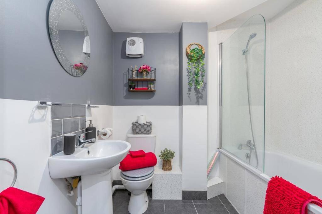 Forest View Apartment- Private Balcony サウサンプトン エクステリア 写真